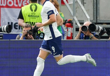 杏彩体育-世俱杯替补席心率监测装置的使用反馈与性能评价